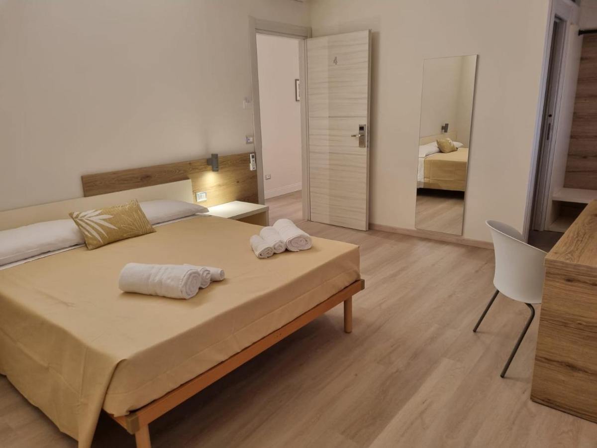 Simona Rooms Portocannone Esterno foto